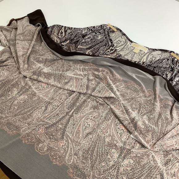 Michael Michael Kors cold shoulders oversized batwings style blouse Size M EUC - Picture 9 of 16